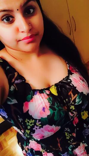 Janani with hubs friend_18.jpg